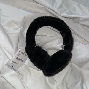 NWT UGG Earmuffs